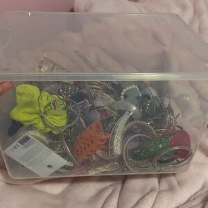 ⭐️Mystery jewelry bin